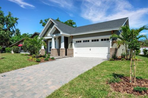 306 Courtland Cir, Lakeland, FL 33803-2943