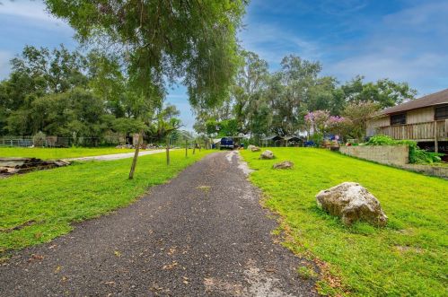 14010 Wp Ln, Thonotosassa FL  33592-4204 exterior