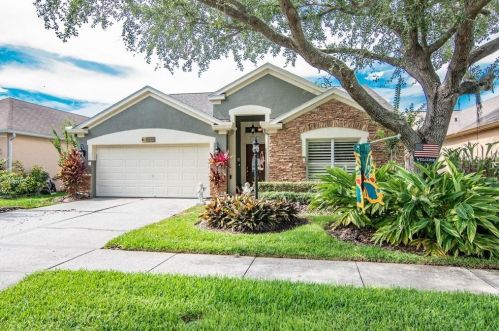 18114 Leafwood Cir, Lutz, FL 33558-2746