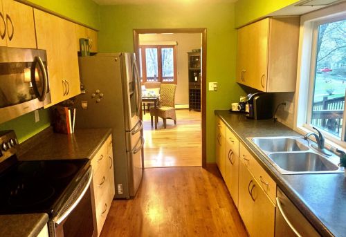 648 Jefferson St, Saint Croix Falls, WI 54024-9122