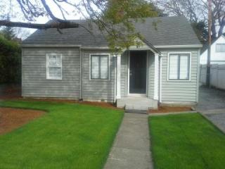 2909 Kauffman Ave, Vancouver, WA 98660-2043