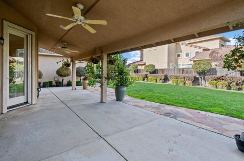 3909 Edgeview Ct, Modesto CA  95355-7318 exterior
