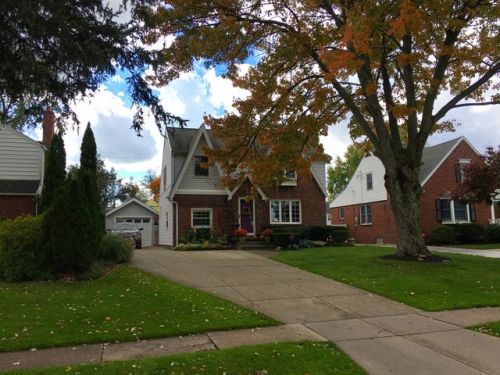 47 Neumann Pkwy, Buffalo, NY 14223-1428