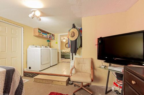 3471 Papaya St, Saint James City FL  33956-2573 exterior