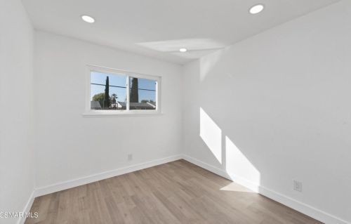 2169 Marvel Ave, Simi Valley CA  93065-2211 exterior