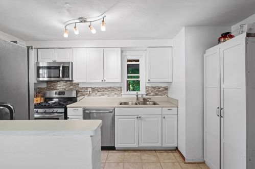 413 Janice Dr, Pittsburgh PA  15235-3022 exterior