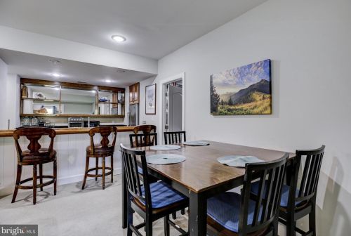 20405 Crimson Pl, Leesburg VA 20175-6362 exterior