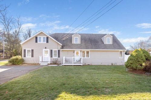 10 Roarke Rd, North Haven, CT 06473-3438