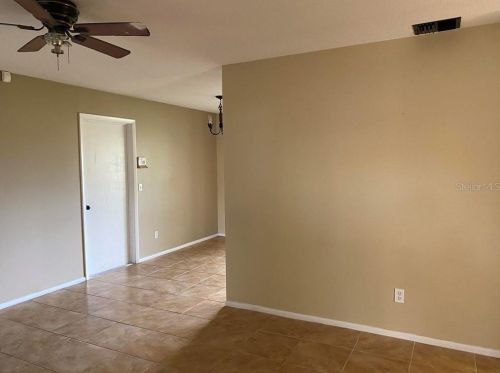 4525 Three Lakes Cir, Orlando, FL 32808-2027