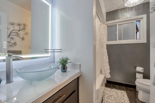 561 Vernon Heights Blvd, Marion OH  43302-5343 exterior