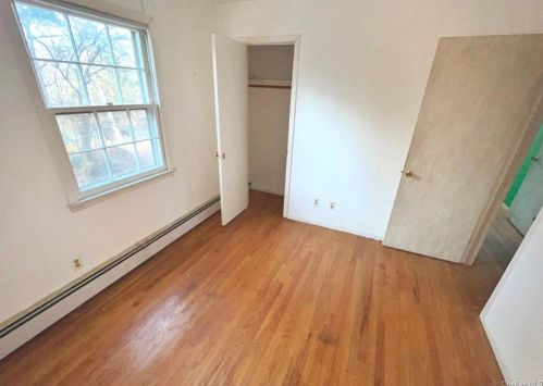 4 Mountainside Rd, Warwick NY  10990-2237 exterior