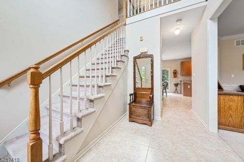 17 Shippen Ct, Flemington NJ  08822-6835 exterior