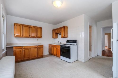 29 Battle Ave, White Plains NY  10606-1401 exterior