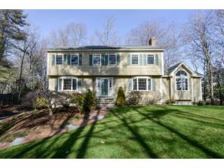 9 Roberge Dr, Amherst NH  03031-3221 exterior