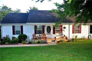2053 Sugar Tree Dr, Lewisburg, TN 37091-3038