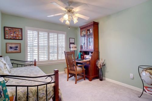 9404 Orangewood Trl, Denton TX  76207-8622 exterior