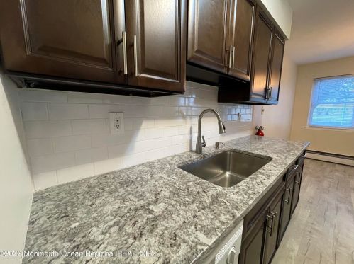 94 Stonehurst Blvd, East Freehold, NJ 07728-5714