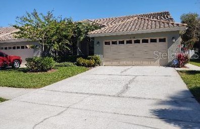 1735 Arabian Ln, Palm Harbor, FL 34685-3345