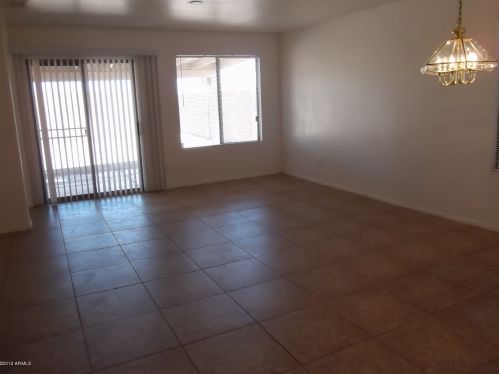 6966 Gardenia Ave, Glendale, AZ 85303-2158