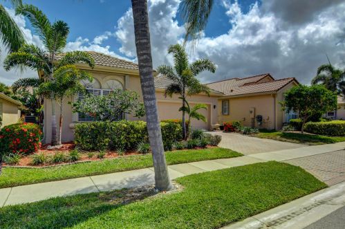 3912 Palladium Lake Dr, Boynton Beach, FL 33436-5070