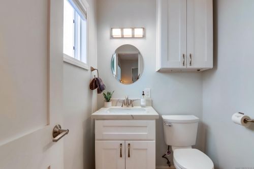 824 Anacapa Ct, San Diego CA  92109-8203 exterior