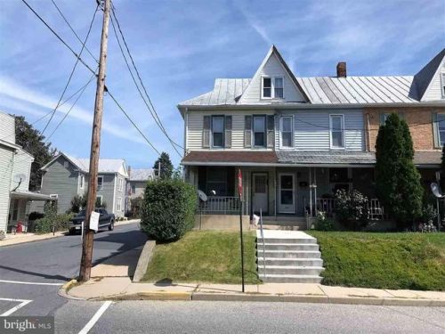 201 Penn St, Lees Cross Roads, PA 17257-1313