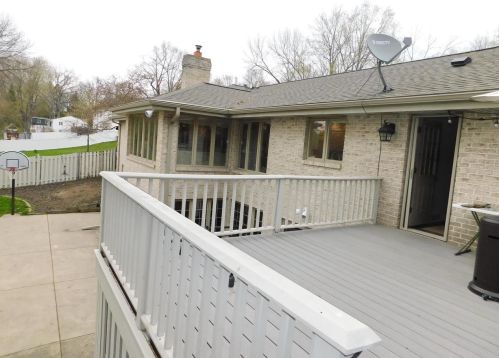 636 Edgewood Dr, Green Bay, WI 54302-4875