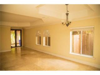 3263 Matilda St, Miami, FL 33133-5151