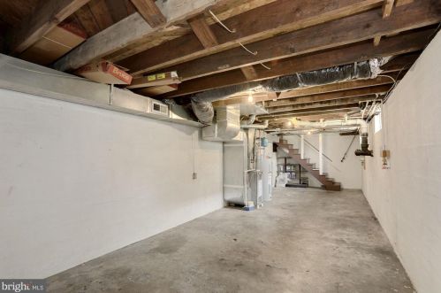 319 Third St, Fredericksburg VA  22408-2321 exterior