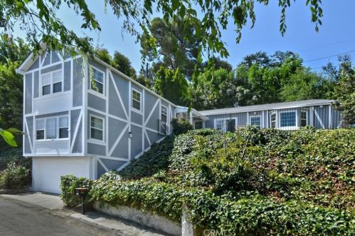 3753 Berry Dr, North Hollywood, CA 91604-3855
