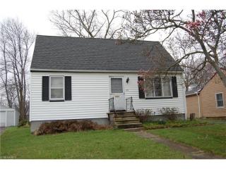 43 Grandmere Dr, Cleveland, OH 44146-3241