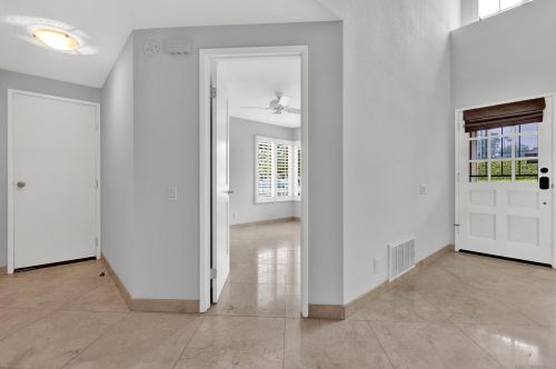 3912 Caminito Del Mar Cv, San Diego CA 92130-2519 exterior