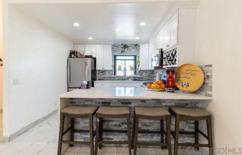 820 Cherrywood Way, El Cajon CA  92021-5532 exterior