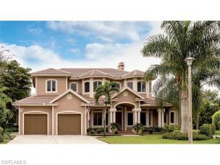 7693 Santa Cruz Ct, Naples, FL 34109-7158