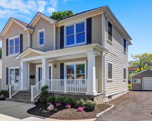 723 Sterling St, North Bellmore, NY 11710-1213