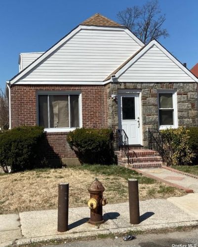 131-62 224th St, Jamaica, NY 11413-1477