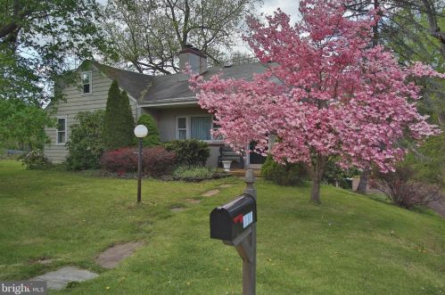 1930 Old Forty Foot Rd, Harleysville, PA 19438-3015