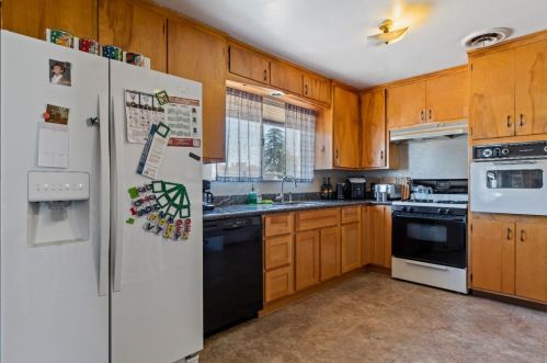 4651 Finney Rd, Salida CA  95368-9444 exterior