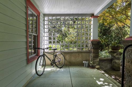 21 Chestnut St, Rhinebeck NY  12572-1516 exterior