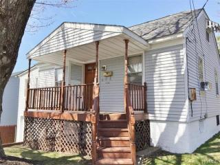 9 Hill St, Middletown, NY 10940-4106