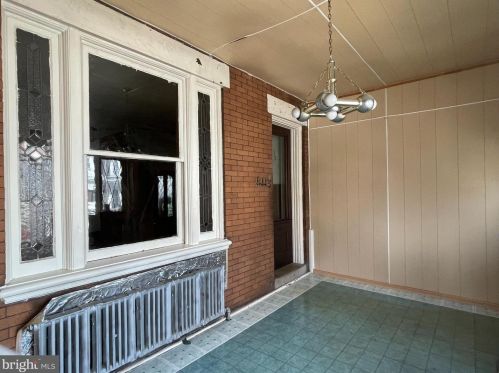 6112 Catharine St, Philadelphia, PA 19143-2206