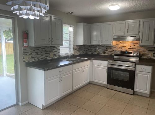 27135 Thorncrest Ave, Brooksville, FL 34602-7227