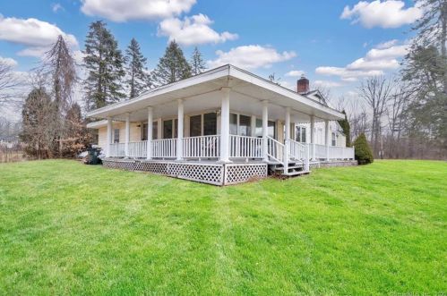 1299 Huntington Tpke, Bridgeport, CT 06611-5316