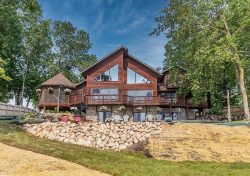 8784 Mogensen Shores Rd, Brainerd MN  56401-1384 exterior