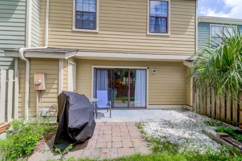 1823 Parc Vue Ave, Mount Pleasant SC  29464-7512 exterior