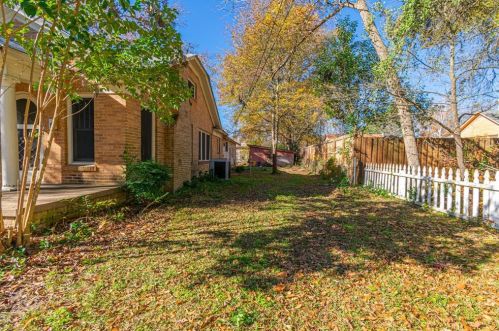 501 Sycamore St, West Mineola, TX 75773-1653