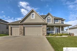 8108 166th St, Omaha, NE 68136-3158