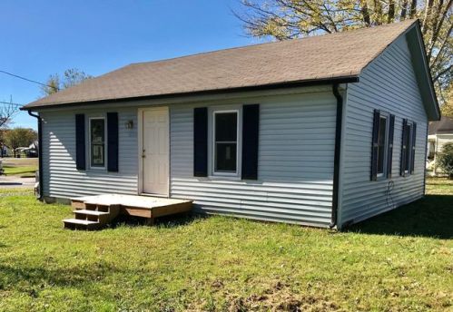 109 Stone St, Smithville, TN 37166-1034