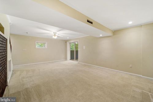 8819 Clinton Dr, Nokesville VA  20181-3205 exterior