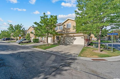 8736 Brown Park Dr, Taylorsville, UT 84081-5061
